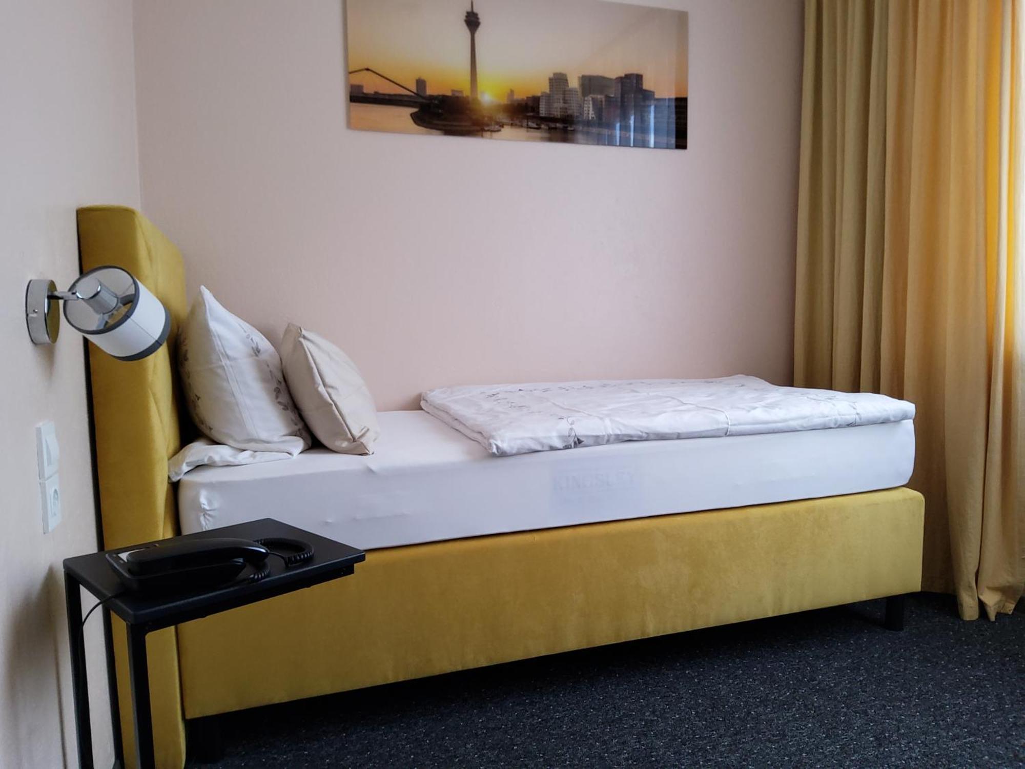 Schloss Hotel Gbr Düsseldorf Extérieur photo