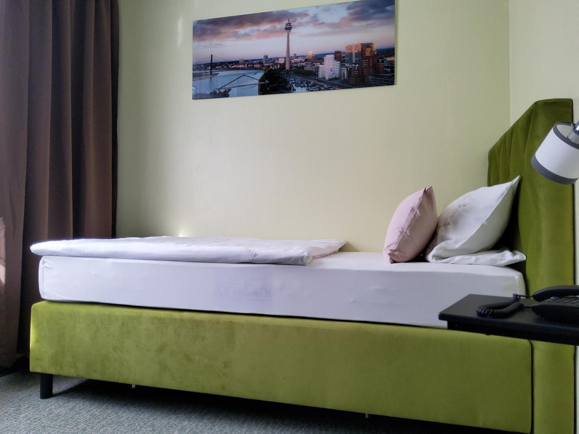Schloss Hotel Gbr Düsseldorf Extérieur photo