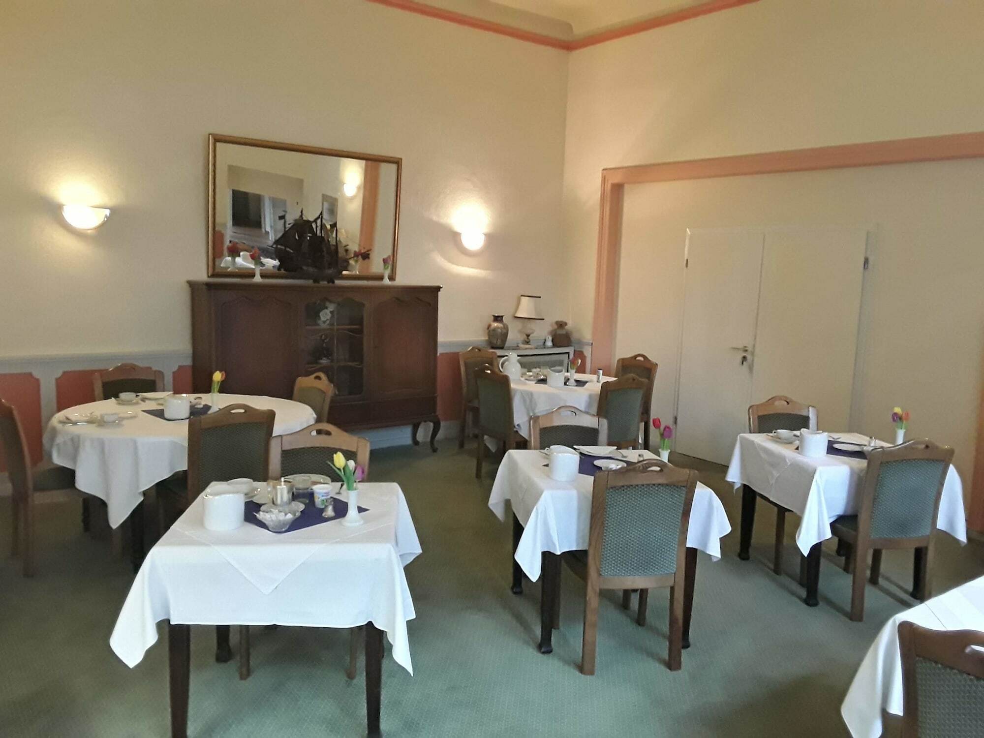 Schloss Hotel Gbr Düsseldorf Extérieur photo